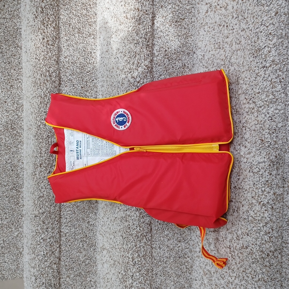 Mustang Recreational Aquatic Life Vest, Youth